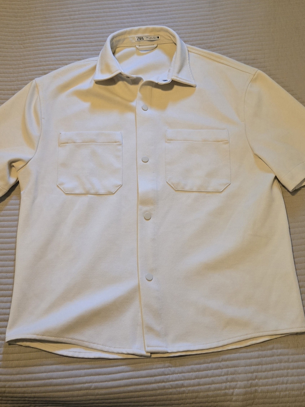 Zara Men's Short Sleeve Button-Up Shirt in Cream